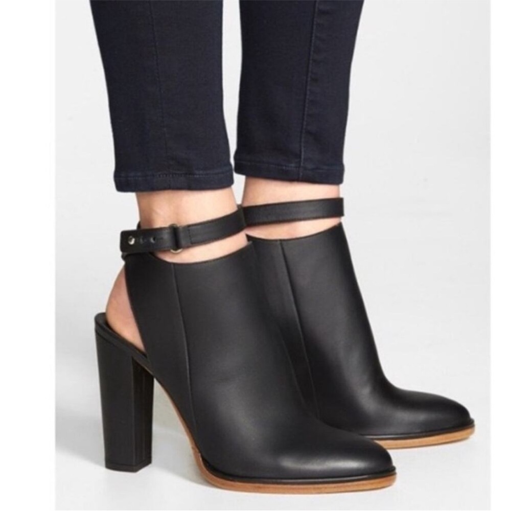 Vince Joanna Black Leather Heeled Cutout Ankle Boots 9.5 10 Made in Italy 41 EUC